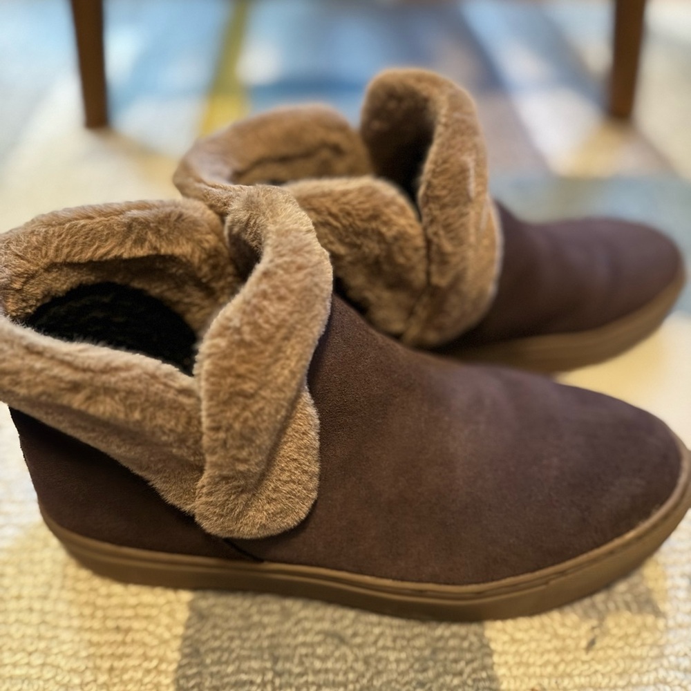 Cougar Duffy Brown Fur-Lined Women's Boots